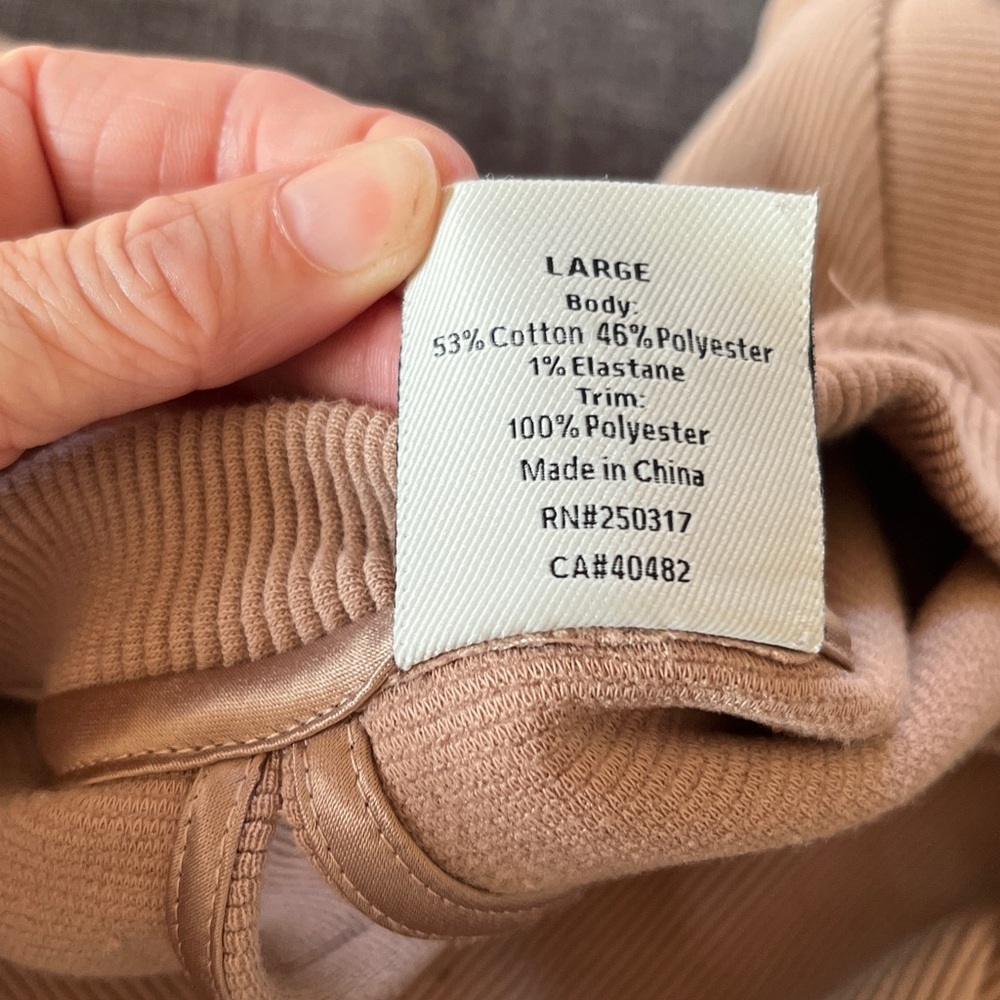 Varley Beige Ribbed Knit Top with back keyhole cutout size Large - Picture 6 of 7